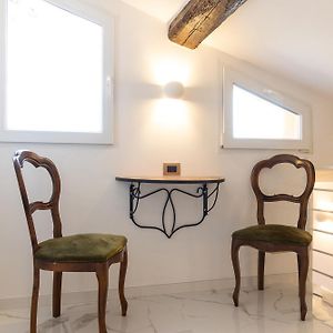 Uitgebreide Kamer met een King Size Bed